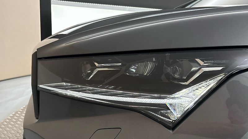 Škoda Enyaq 62 kWh AUT 60 Sportline - fotka 18 z 33