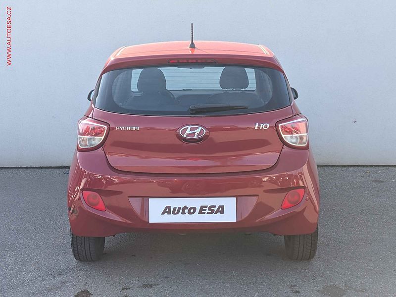 Hyundai i10 (2015) 1.0i, ČR, AC - fotka 5 z 14
