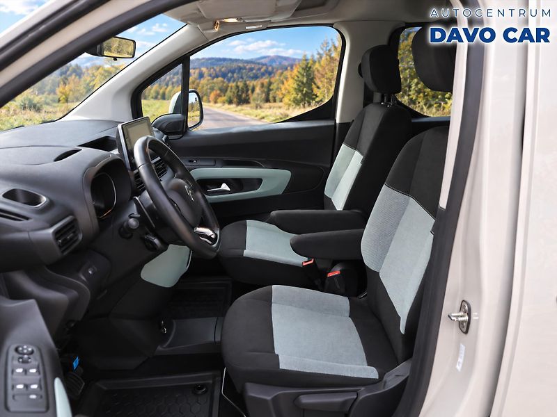 Citroën Berlingo 1,2 PT 96kW Feel XL CZ Tažné - fotka 11 z 32