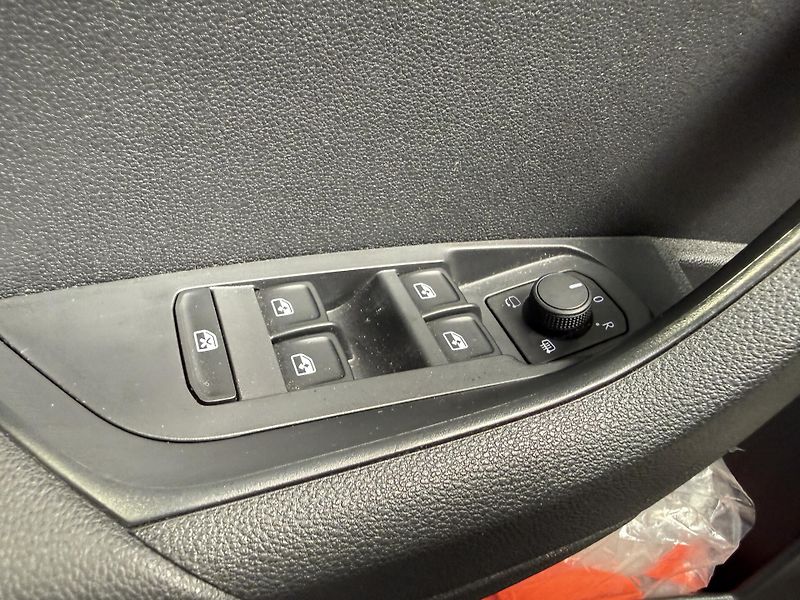 Škoda Karoq 2.0 TDI 110kW Style - fotka 10 z 13