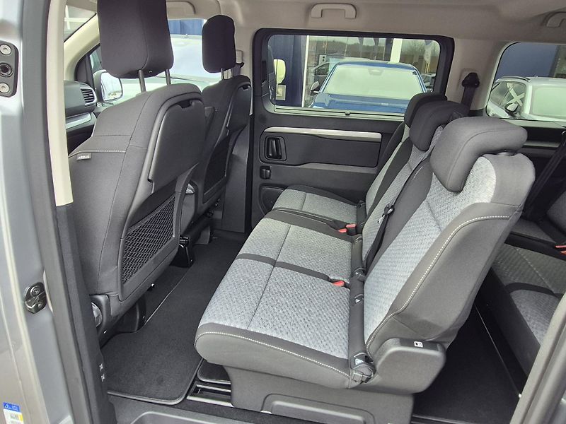 Peugeot Traveller (2026) Active L3 2.2 BlueHDi 150 MAN6 - fotka 10 z 24