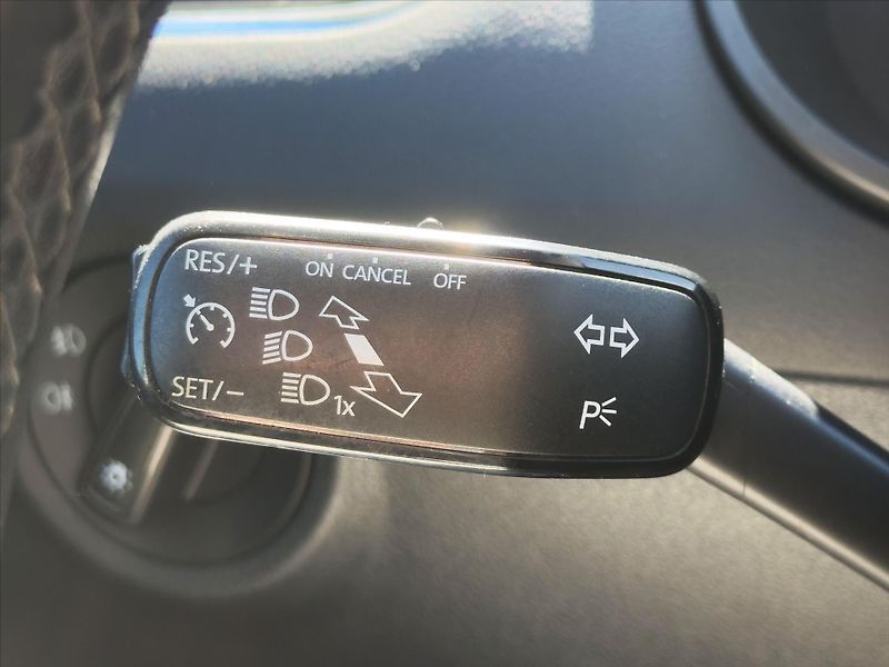 Škoda Octavia 1,6 TDI DSG CZ Style LED DPH - fotka 18 z 38