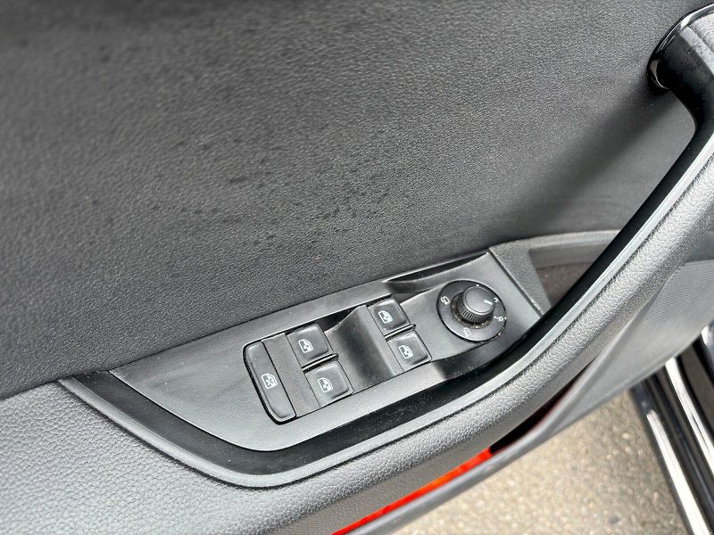 Škoda Superb (2022) GRT AMB TS 110/1.5 M6F - fotka 11 z 42