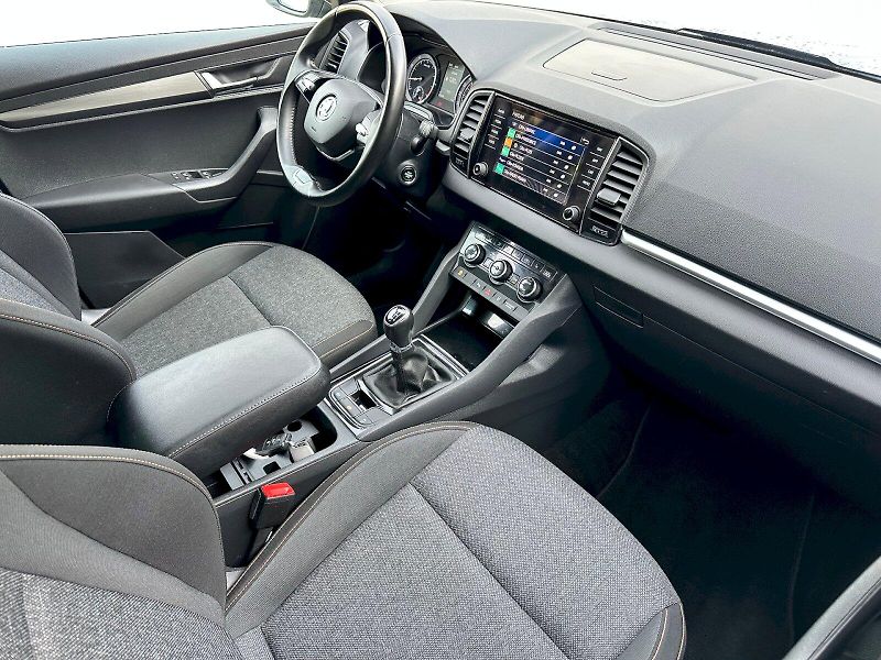 Škoda Karoq (2021) 1.0 TSI 81 kW Ambition - fotka 7 z 23
