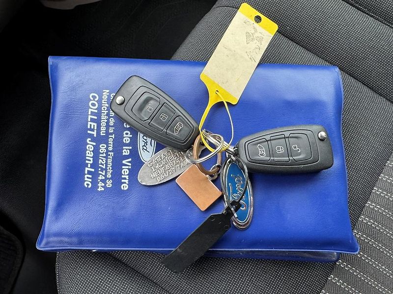 Ford Transit Custom 2.2 TDCi 6 míst, 92 kW, klima - fotka 15 z 17