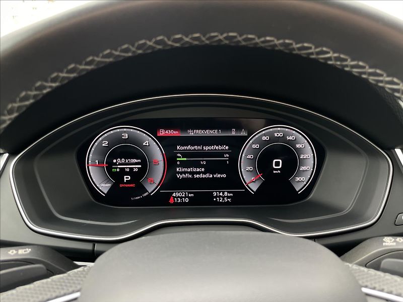 Audi Q5 2,0 TDI quattro S line  Sportb - fotka 9 z 23