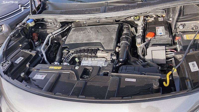 Peugeot 3008 (2019) - fotka 19 z 41