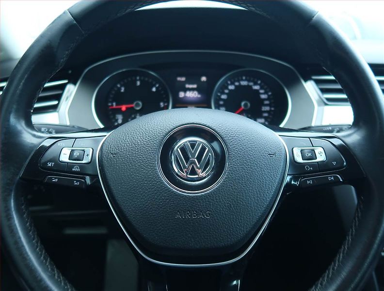 Volkswagen Passat (2015) Highline 2.0 TDI, Tempomat - fotka 16 z 16