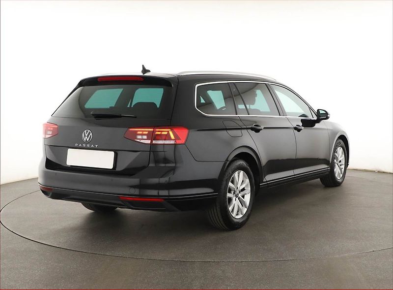 Volkswagen Passat (2022) Business 2.0 TDI, ČR,1.maj - fotka 5 z 18