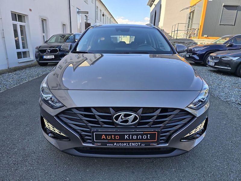 Hyundai i30 COMFORT / LED KAMERA NAVI - fotka 3 z 37