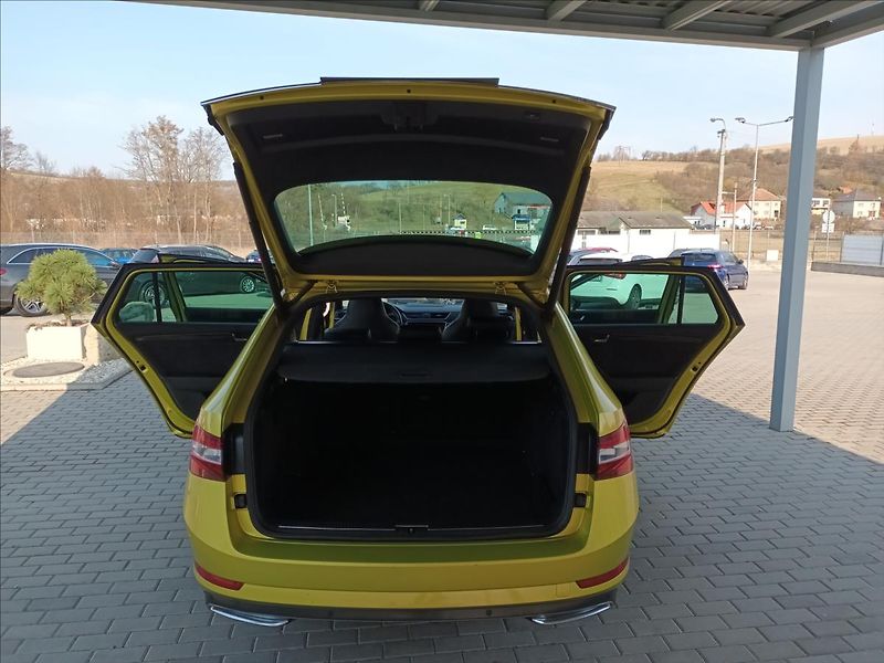 Škoda Superb 2,0 TDI,4X4,Sportline,ČR,DSG, - fotka 19 z 50