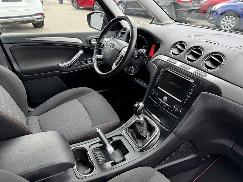 Ford Galaxy (2013) 2.0TDCi Navi Digi Klima - fotka 14 z 46