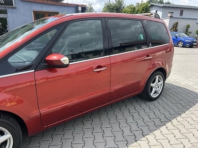 Ford Galaxy 2,0TDCi Ghia 7míst - fotka 6 z 54