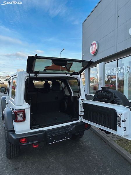 Jeep Wrangler (2024) 2.0T Rubicon Unlimited - fotka 10 z 11