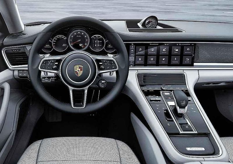 Porsche Panamera Executive.