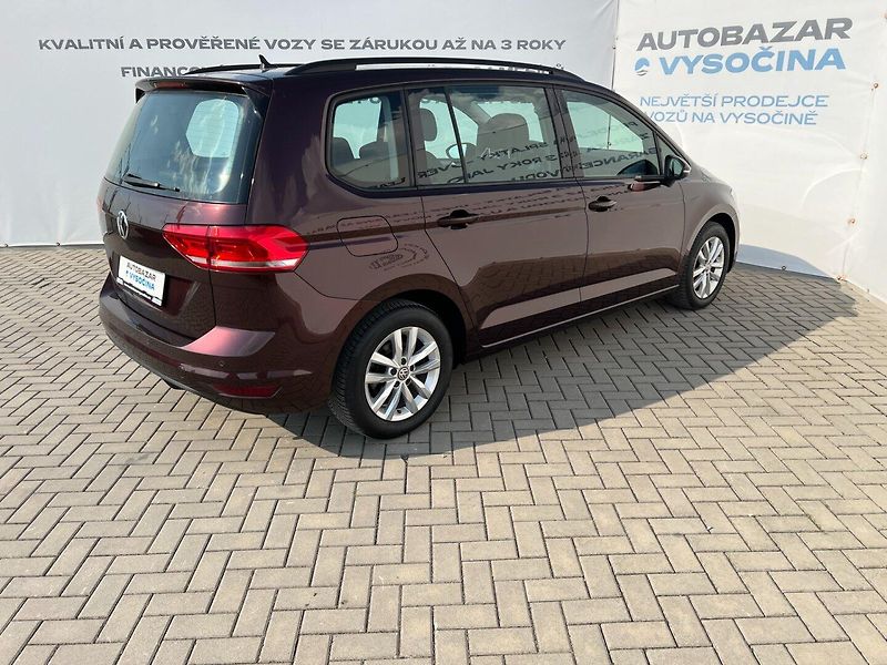 Volkswagen Touran (2019) 1.6TDi COMFORTLINE 7-míst - fotka 4 z 37