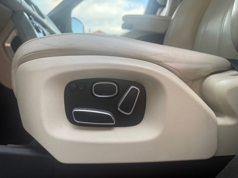 Land Rover Range Rover (2015) 3.0 TDI - fotka 11 z 19