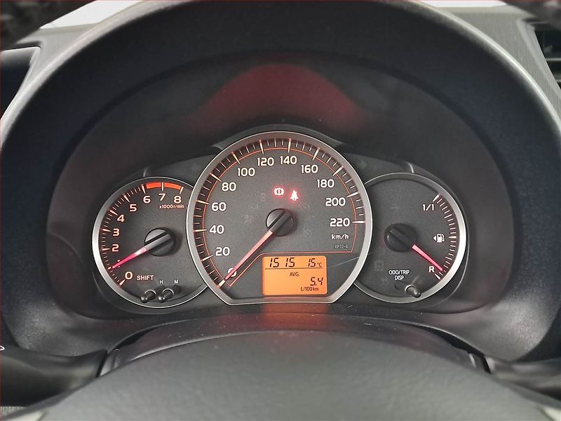 Toyota Yaris (2012) 1.0 VVT-i, Park. senzory - fotka 11 z 18
