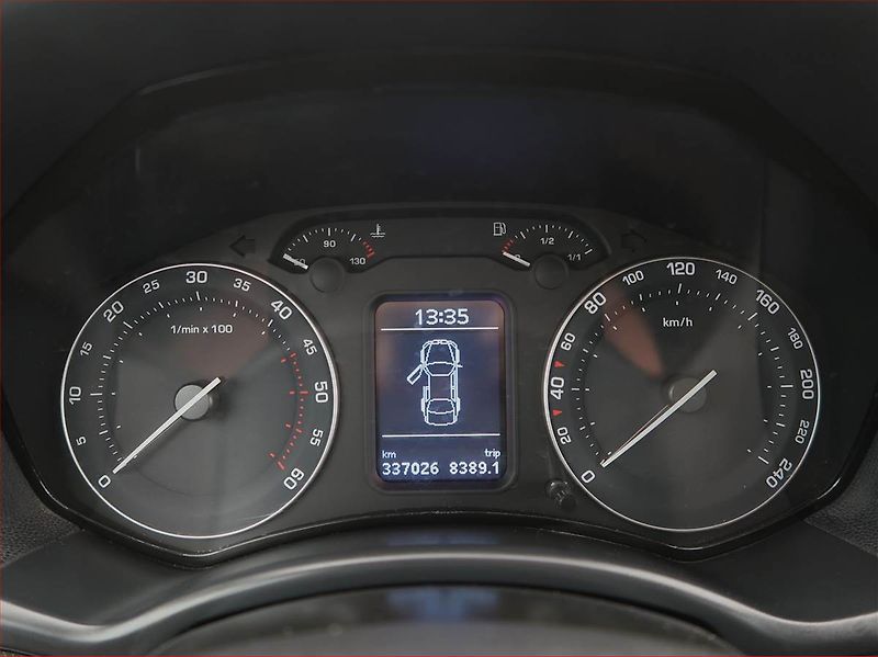 Škoda Octavia (2007) Elegance 2.0 TDI, 4X4, po STK - fotka 11 z 19