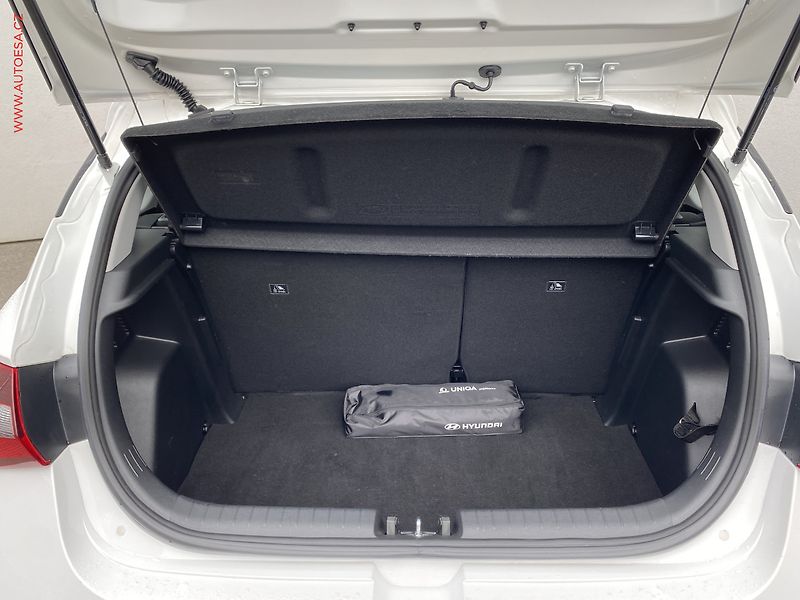 Hyundai i20 (2023) 1.2i, ČR, Comfort - fotka 7 z 15
