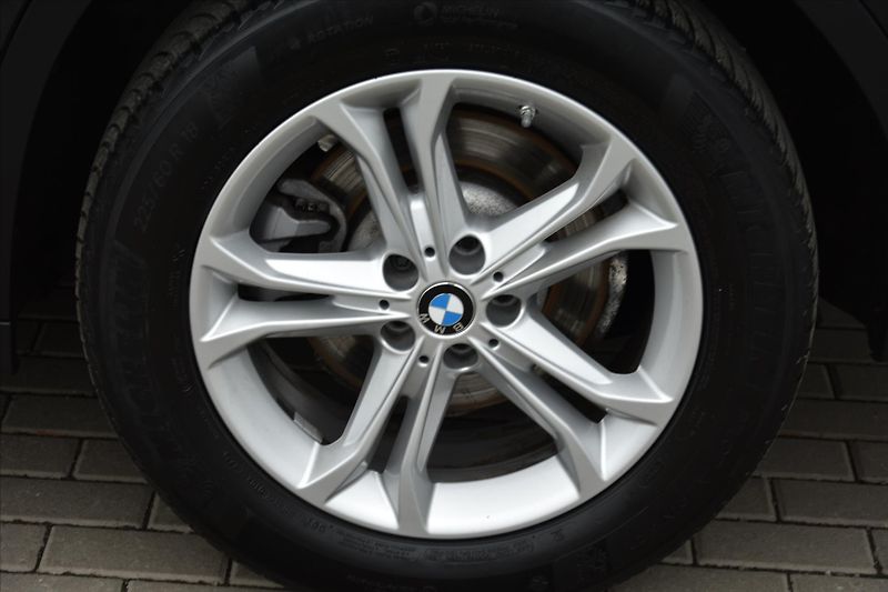 BMW X3 xDrive 20d xLine 1.MAJITEL ČR - fotka 9 z 30