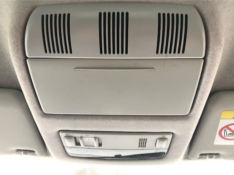 Škoda Fabia 1.2 HTP AMBITION - fotka 23 z 27