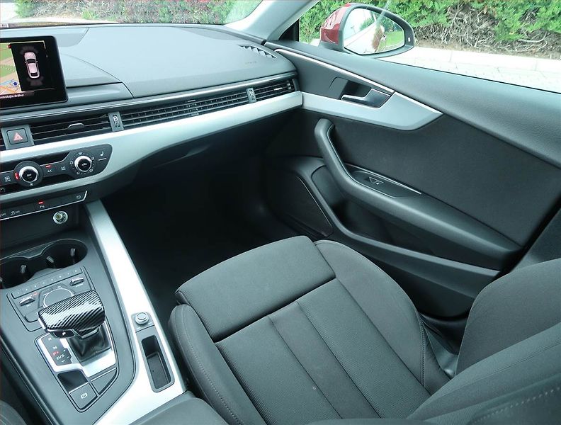 Audi A5 (2018) S-Line 2.0 TDI - fotka 8 z 18