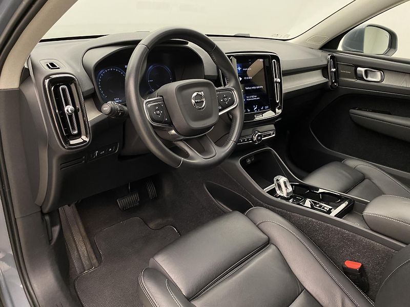 Volvo XC40 T5 RECHARGE INSCRIPTION AUT - fotka 4 z 50