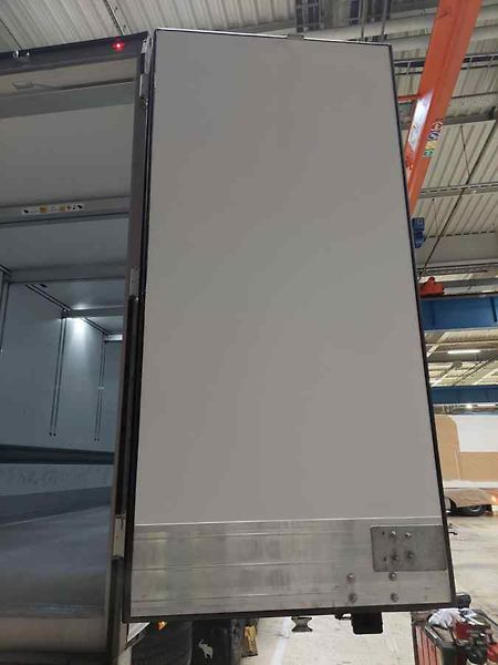 Schmitz Ostatní SKO 24 Carrier Vector 1550 dvo - fotka 12 z 27