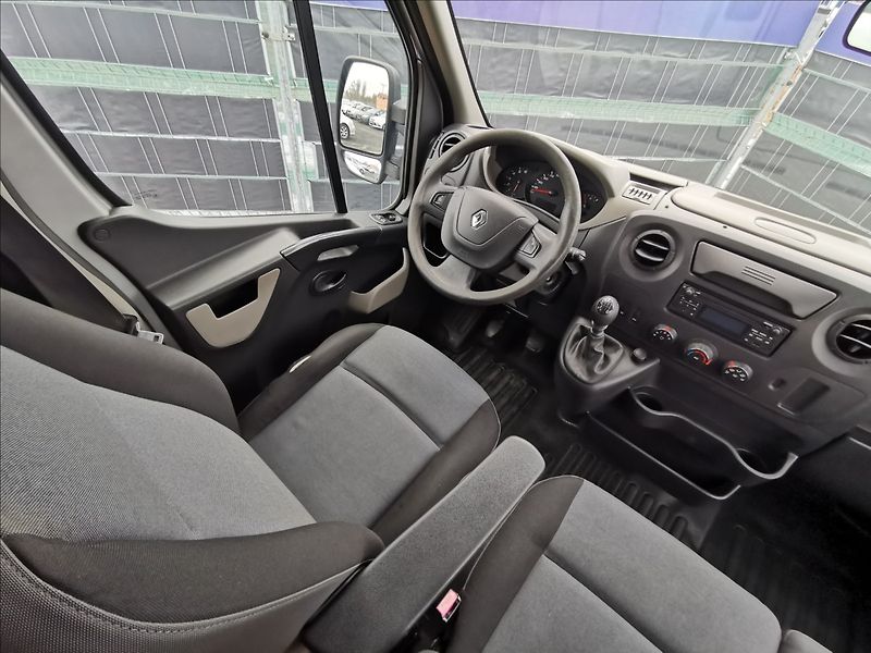 Renault Master 2.3 dCi 9míst/Plošina - fotka 11 z 17