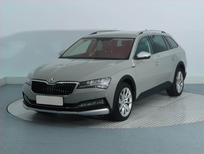 Škoda Superb (2022) Scout 2.0 TDI - fotka 2 z 14