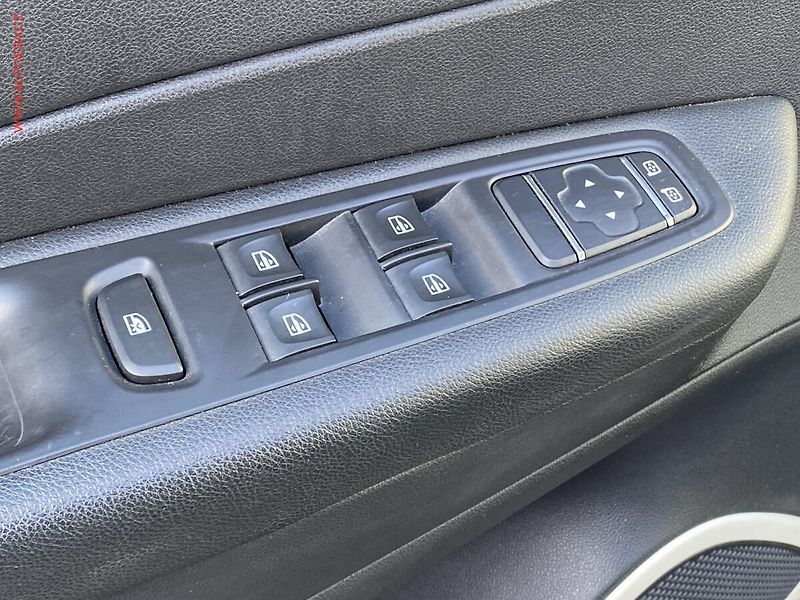 Renault Captur (2017) 0.9 TCe, AC, tempo - fotka 11 z 16
