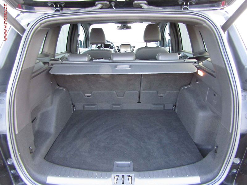 Ford Kuga (2017) 2.0 TDCi 4x4, 1.maj,ČR, AT - fotka 7 z 21