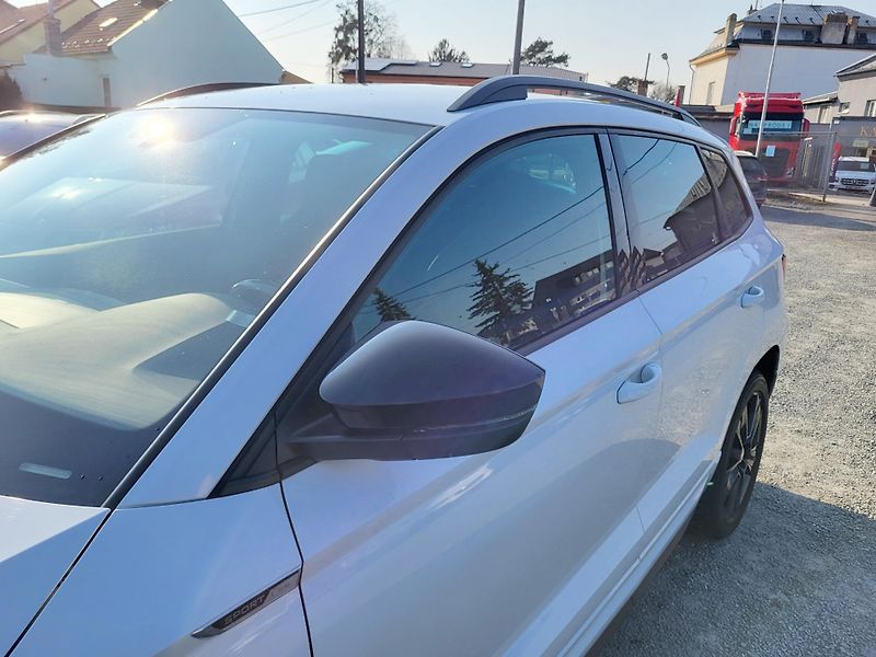 Škoda Karoq 2.0 TDi DSG 4x4 SPORTLINE - fotka 36 z 47