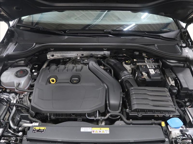 Volkswagen Golf 1,5 TSI EVO Life 1.majitel CZ - fotka 9 z 34