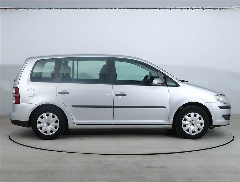 Volkswagen Touran (2007) 1.6, LPG, Tempomat - fotka 6 z 17