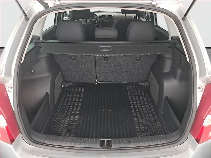 Škoda Fabia (2009) Elegance 1.6 16V, ČR,1.maj - fotka 13 z 17