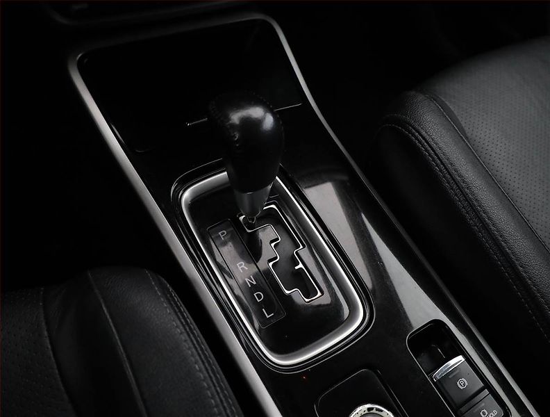 Mitsubishi Outlander (2017) 2.2 DI-D, 4X4, Automat - fotka 11 z 21