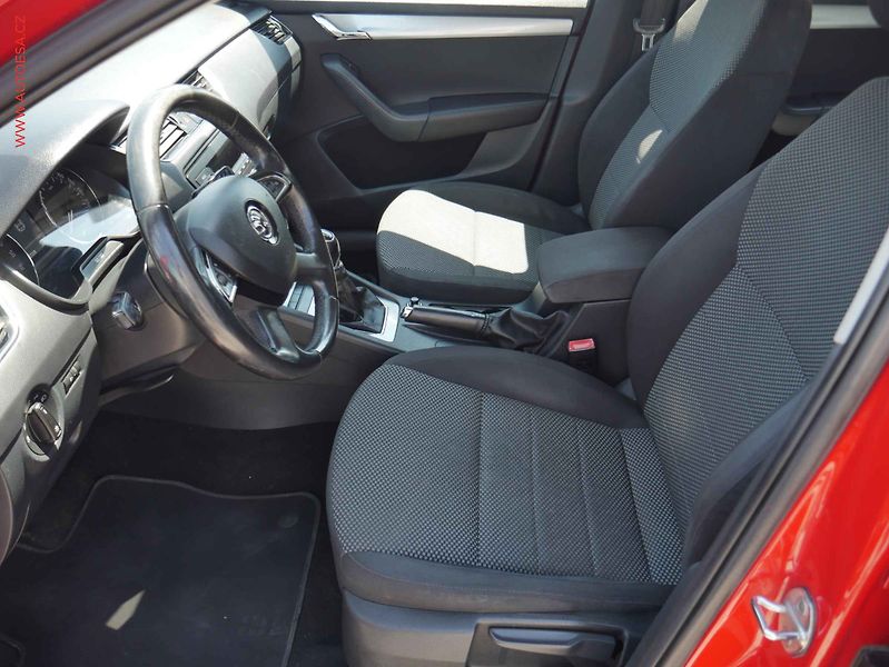 Škoda Octavia (2014) 1.6TDi, Ambition Fresh - fotka 9 z 19