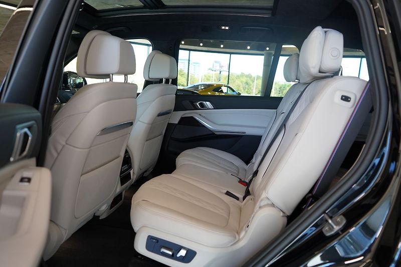 BMW X7 40d xDrive, Nezávislé, Tažné - fotka 45 z 49