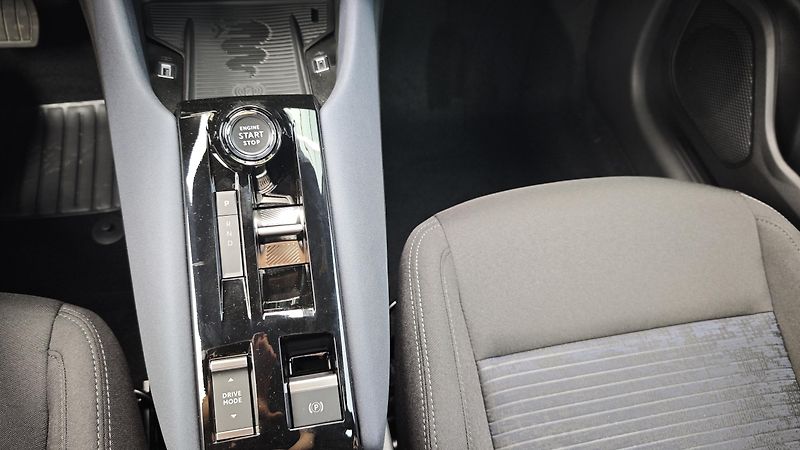 Alfa Romeo Junior (2026)  1,2 T 145 PS automat - fotka 27 z 37