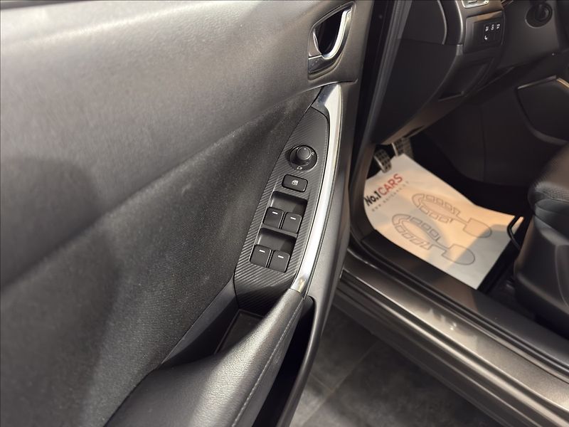 Mazda CX-5 2,0   i 121KW REZERVACE - fotka 7 z 38