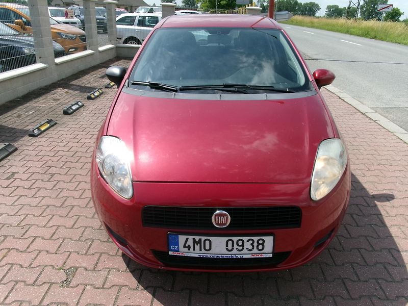 Fiat Punto (2010) 1,2i ČR 2xAIBAG ABS - fotka 2 z 24