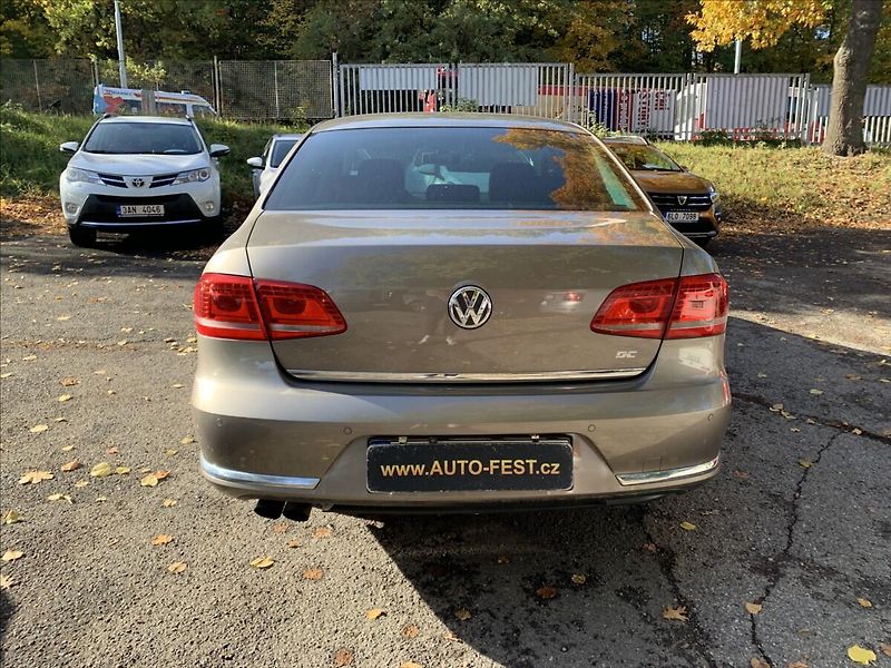 Volkswagen Passat 2,0 TSI HIGHLINE,SERVISKA - fotka 6 z 21