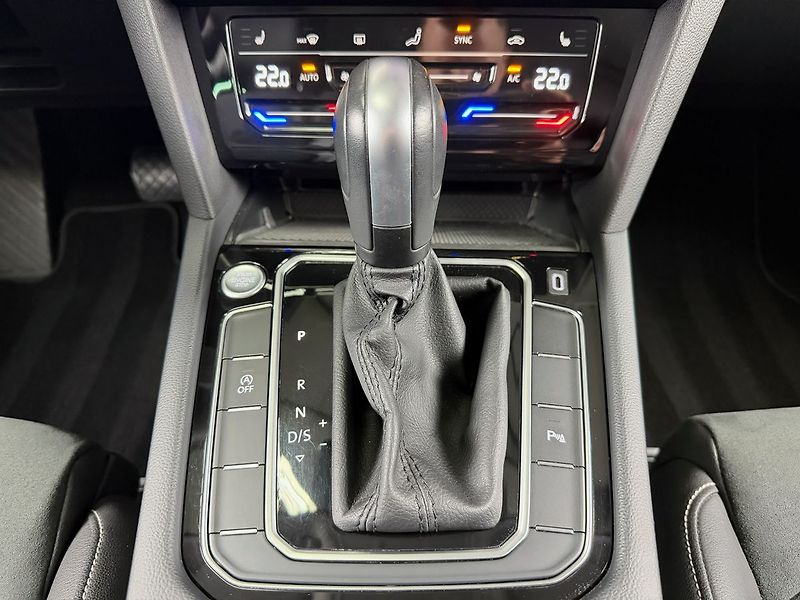 Volkswagen Passat 2.0TDI 147KW DSG 4MOTION ELEGA - fotka 20 z 25