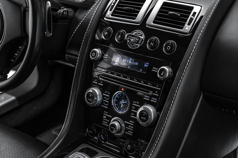 Aston Martin Rapide - fotka 17 z 25
