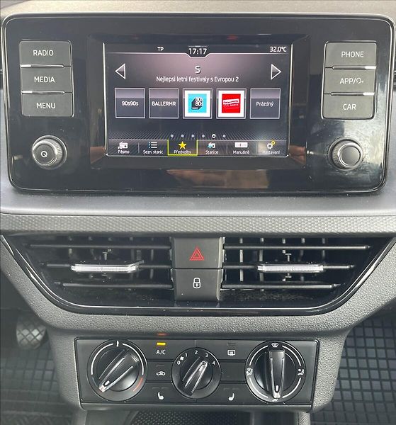 Škoda Scala 1,0 Tsi Cool 70kw 110t.km 1.ma - fotka 14 z 23