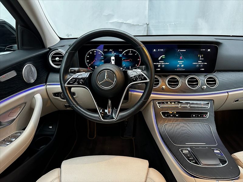 Mercedes-Benz Třídy E 2,0 220D 143kW - fotka 19 z 44