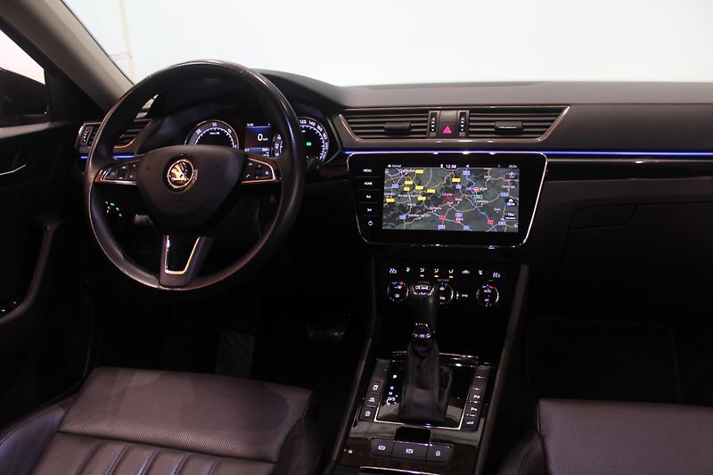 Škoda Superb (2017) 2.0TDI DSG 4x4 L&K  - fotka 37 z 41