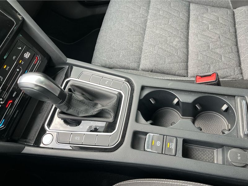 Volkswagen Passat Business 2.0 TDI 110 kW DSG Va - fotka 20 z 28